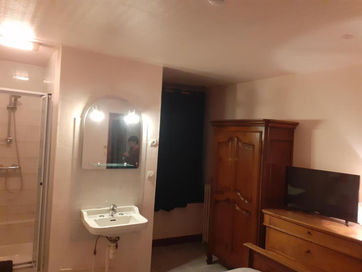 Le Grand Cerf Hotel Nonancourt Buitenkant foto
