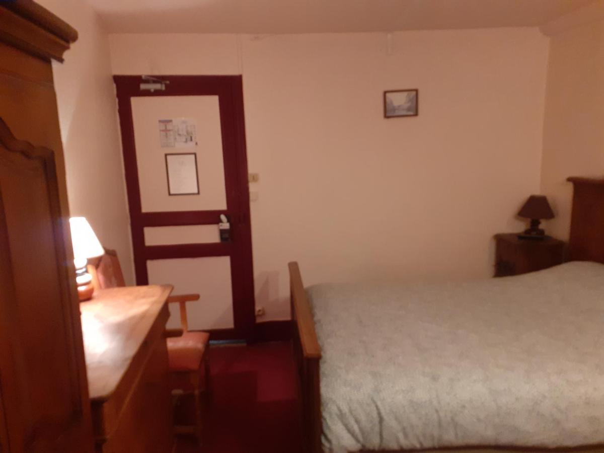 Le Grand Cerf Hotel Nonancourt Buitenkant foto