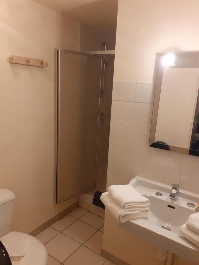 Le Grand Cerf Hotel Nonancourt Buitenkant foto