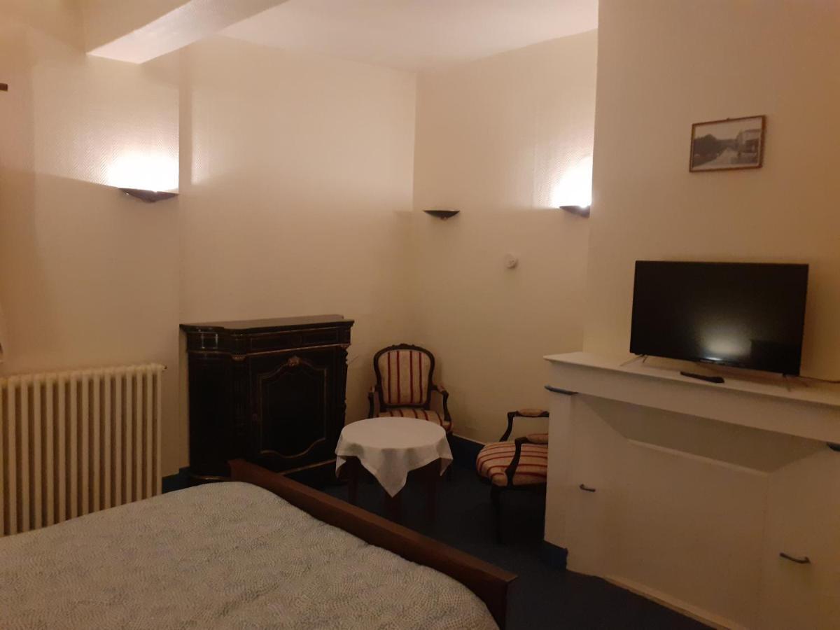 Le Grand Cerf Hotel Nonancourt Buitenkant foto